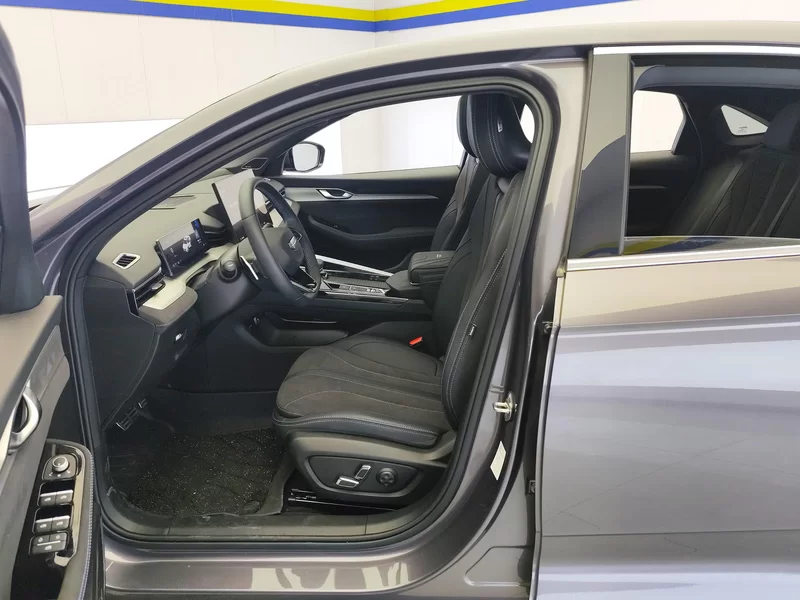GEELY Preface 2025 car image #12