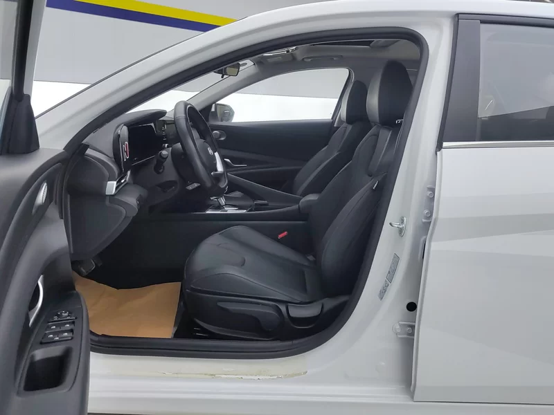 Hyundai Elantra 2024 #12 Hyundai Elantra 2024 car image #12