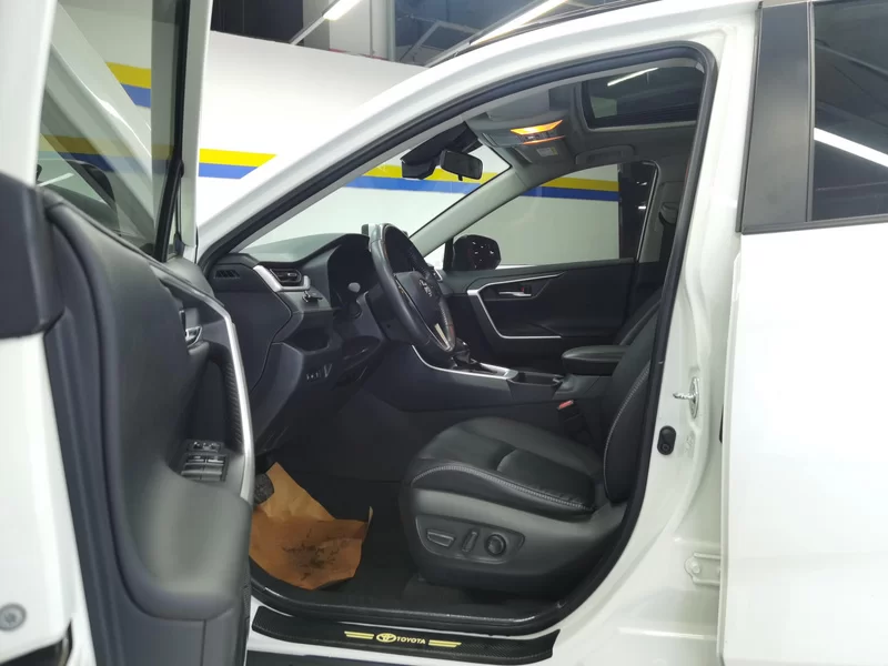 Toyota RAV4 2021 #12 Toyota RAV4 2021 car image #12