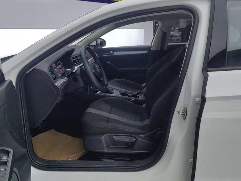 Volkswagen Lamando 2021 immagine di auto #12