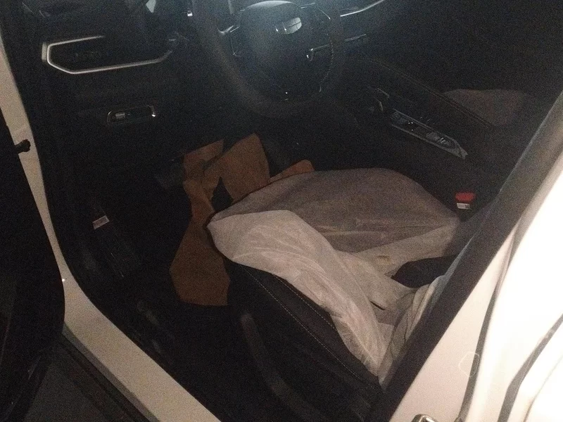 GEELY Coolray 2026 car image #12