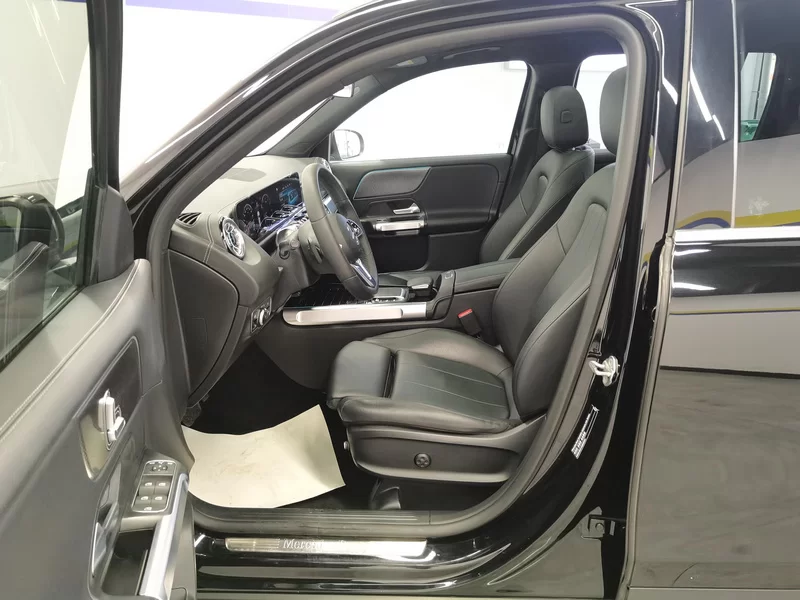 Mercedes-Benz GLB Class 2022 immagine di auto #12