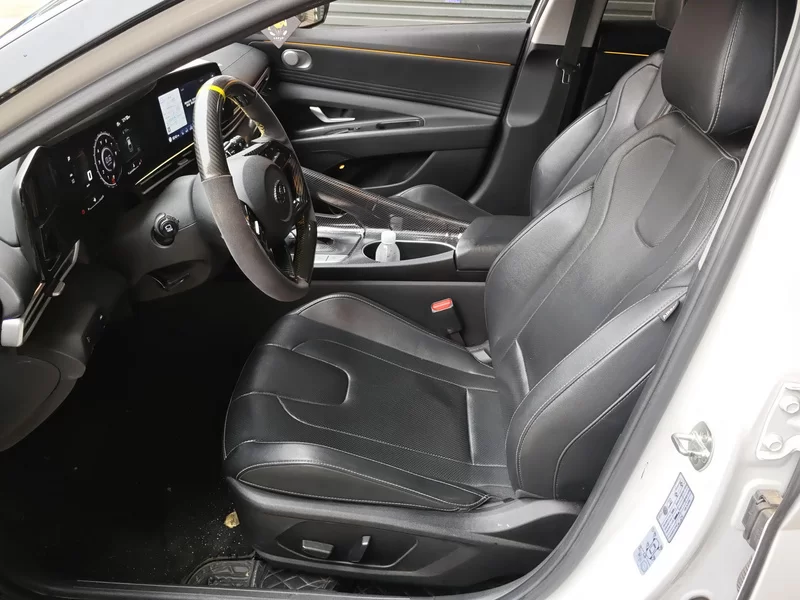 Hyundai Elantra 2021 immagine di auto #12