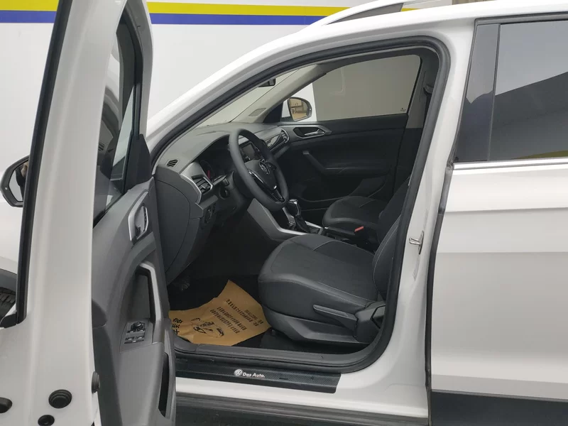 Volkswagen T-Cross 2020 car image #12