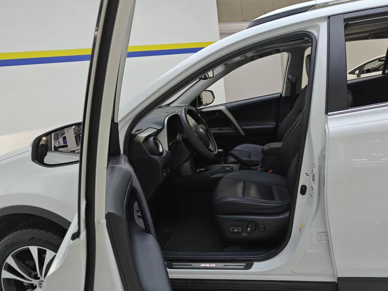 Toyota RAV4 2016 #12 Toyota RAV4 2016 car image #12
