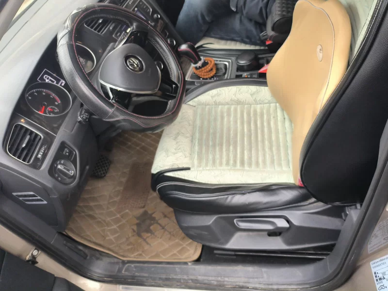 Volkswagen Golf 2017 car image #12