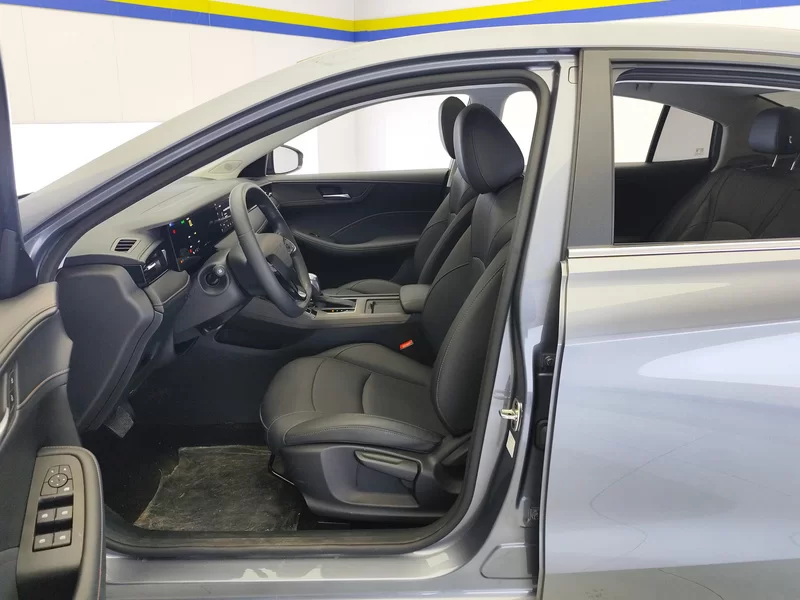 Roewe i5 2025 imagem de carro #12