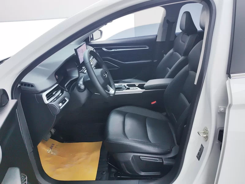 GEELY Emgrand 2023 car image #12