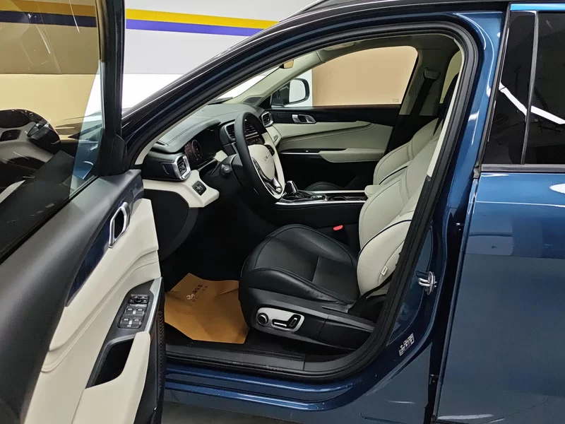 Lynk & Co 01 2018 #12 Lynk & Co 01 2018 car image #12