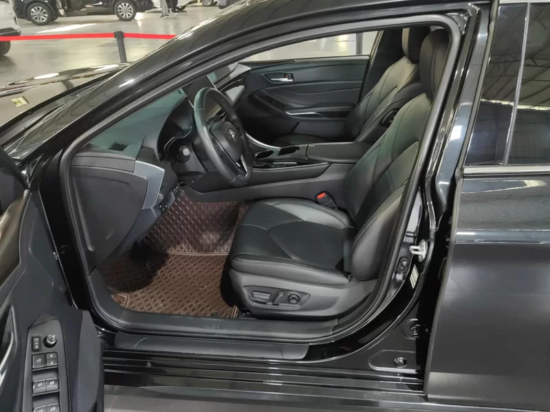 Toyota Avalon 2022 car image #12