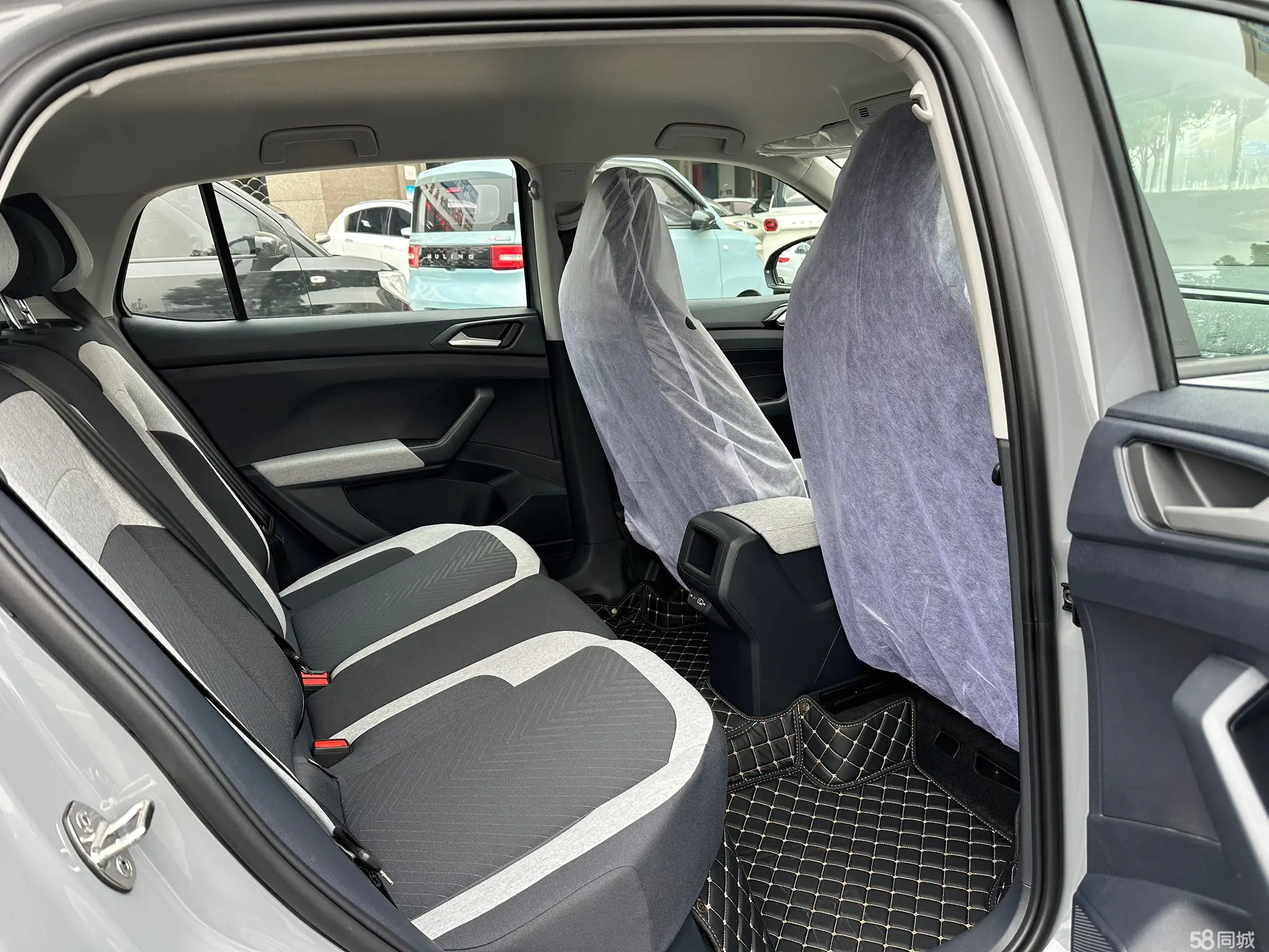 Volkswagen Tharu 2024 car image #12