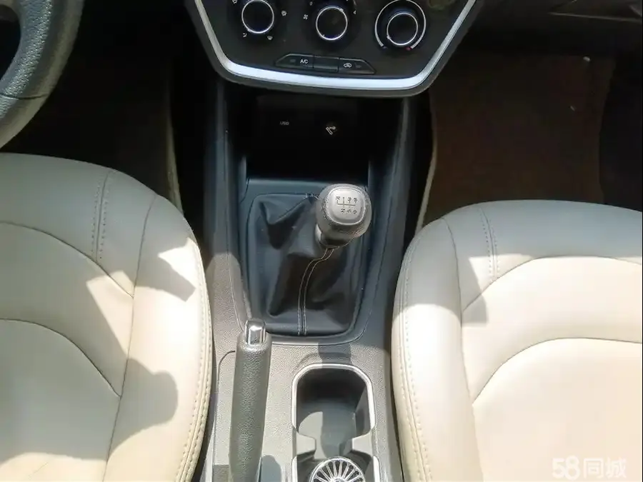 Wuling Hongguang S3 2019 car image #12