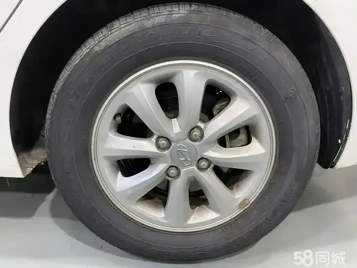 Hyundai Reina 2019 car image #12