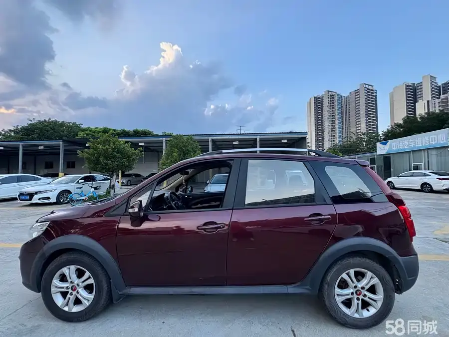 Forthing JOYEAR X5 2014 car image #12