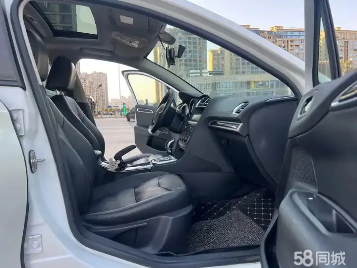 Citroen C4L 2013 immagine di auto #12