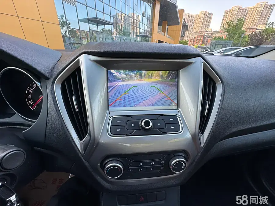 MG GT 2014 car image #12