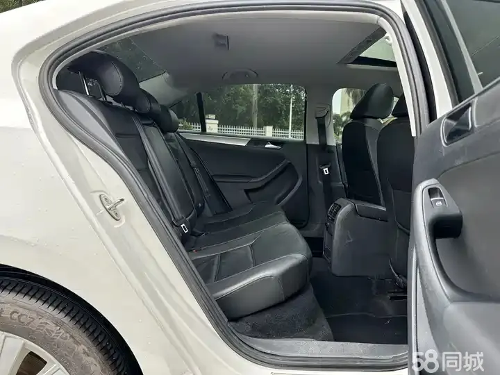 Volkswagen Sagitar 2014 immagine di auto #12