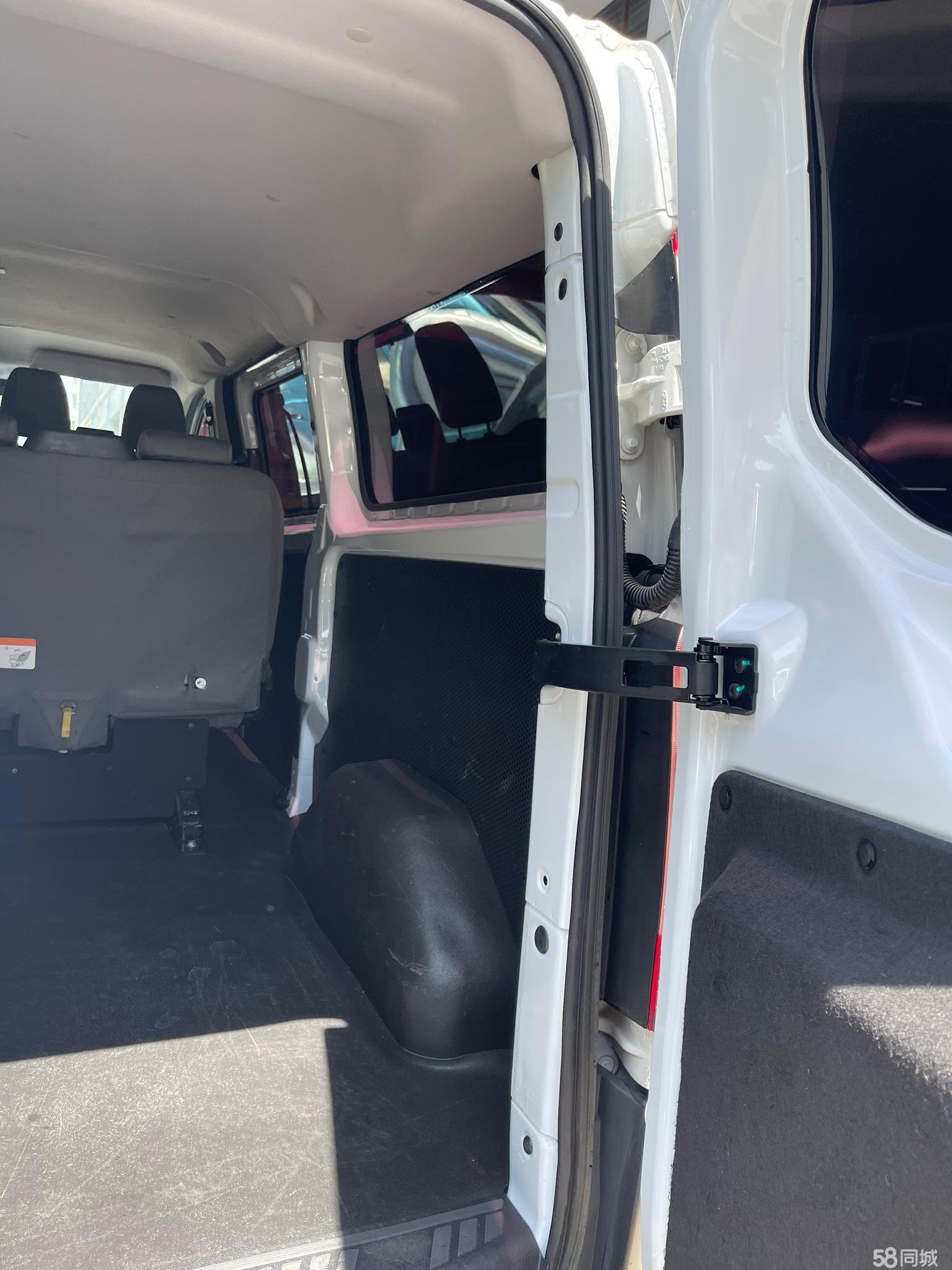 Ford Transit 2022 car image #12