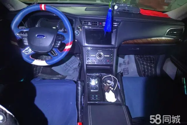 Ford Taurus 2017 car image #12