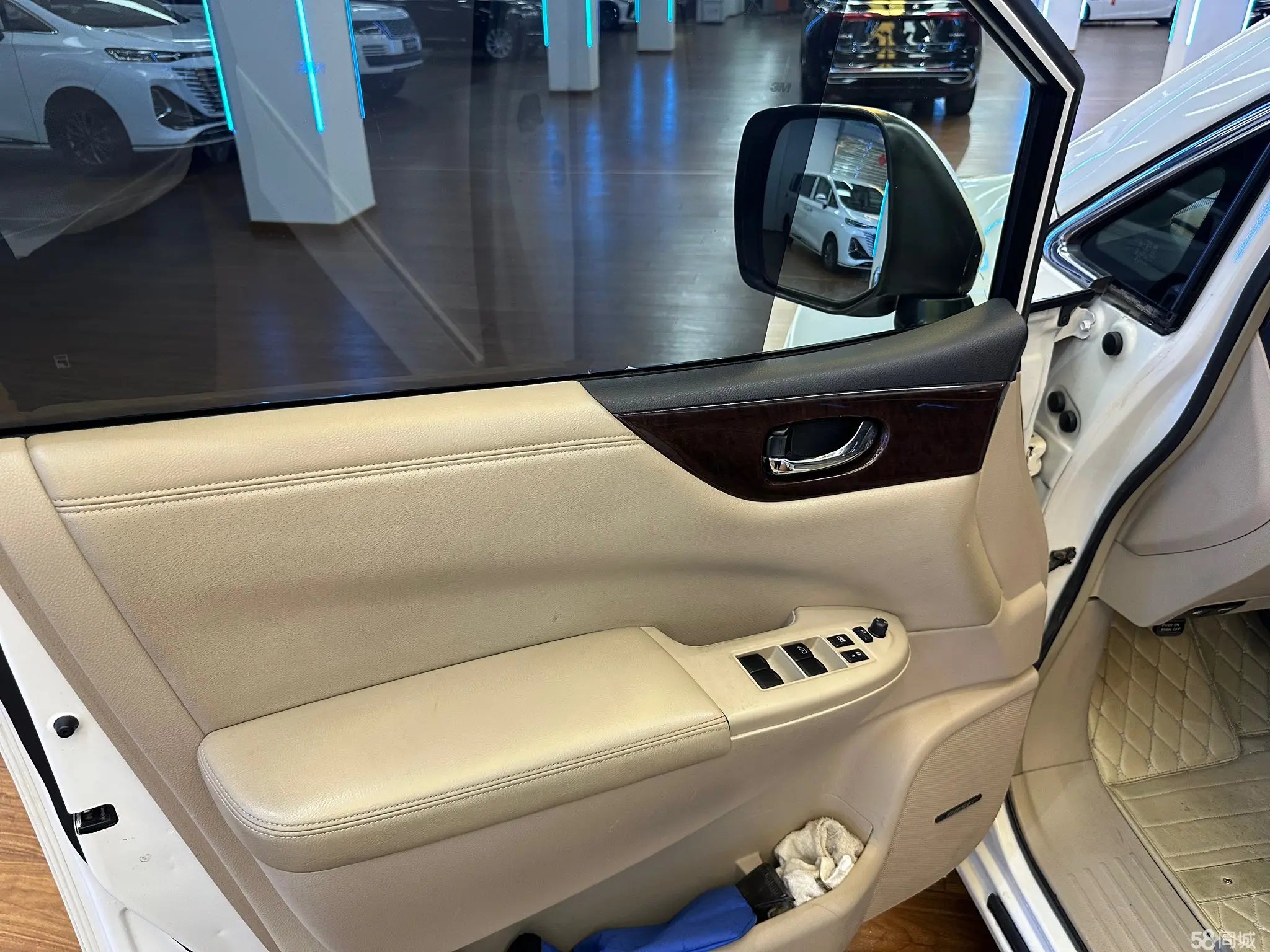 日产 贵士 2015 汽车图片 #12