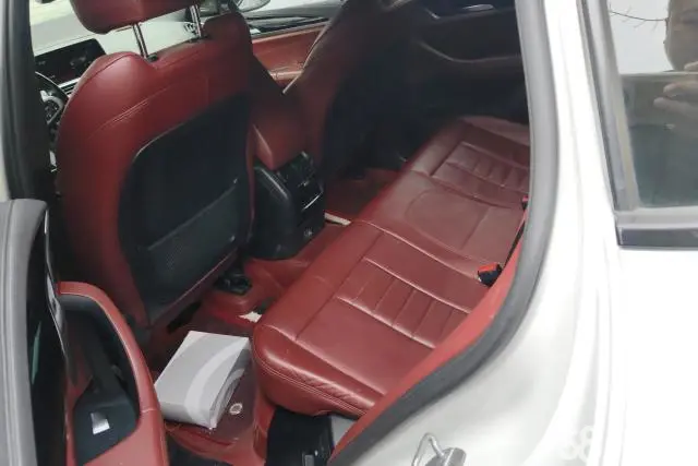 BMW X4 2019 car image #12