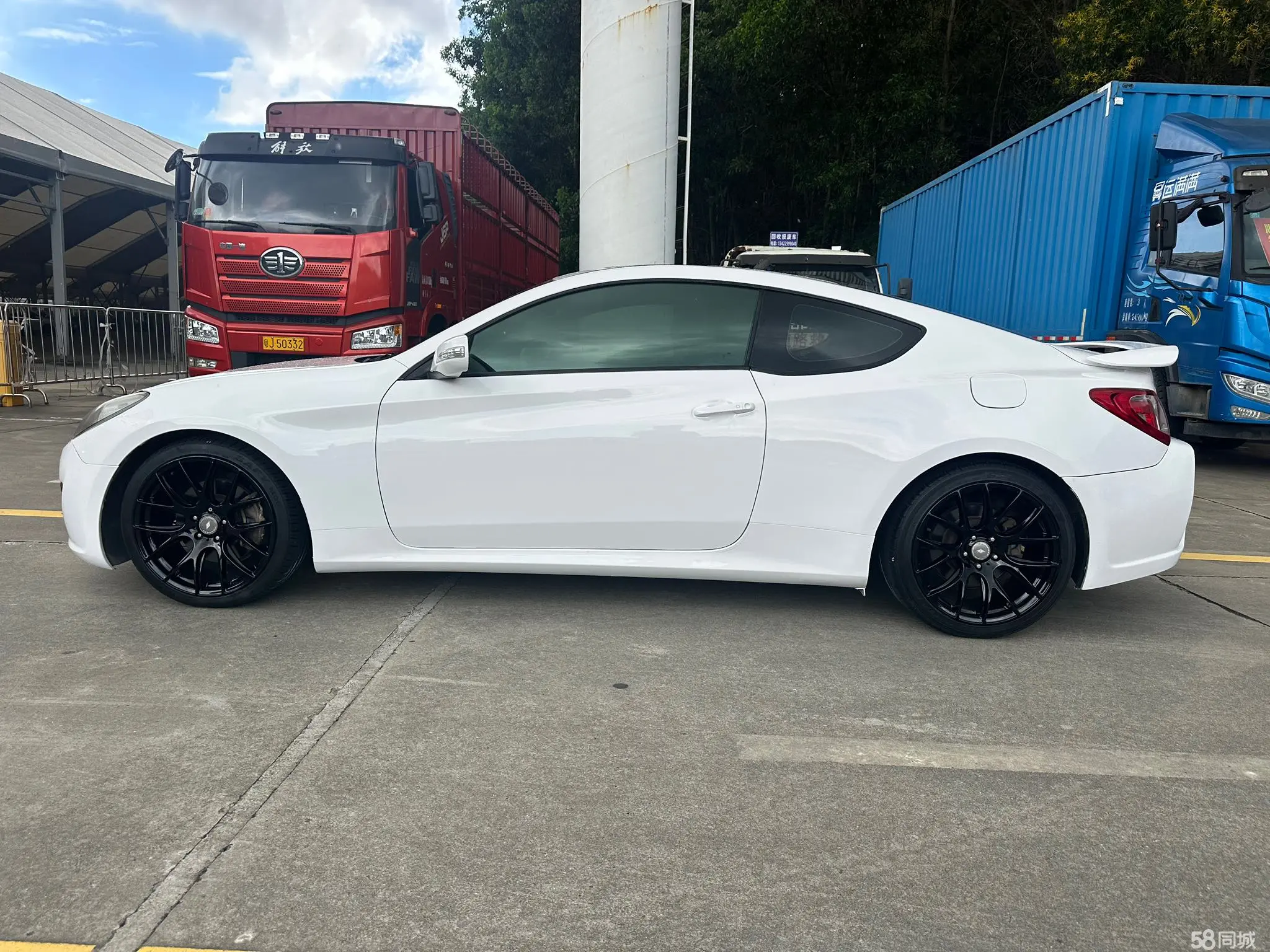 Hyundai Rohens-Coupe 2010 car image #12