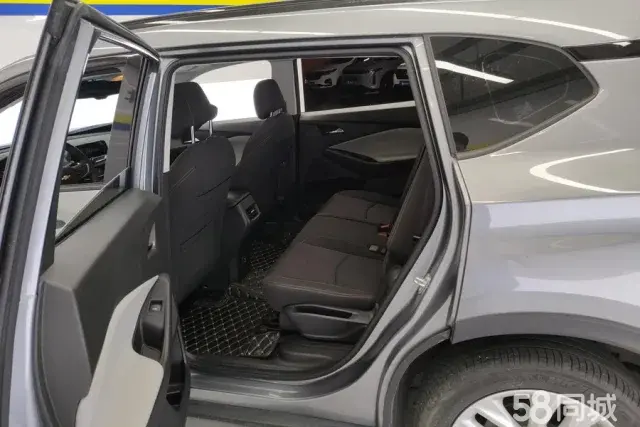 Chevrolet Orlando 2020 car image #12