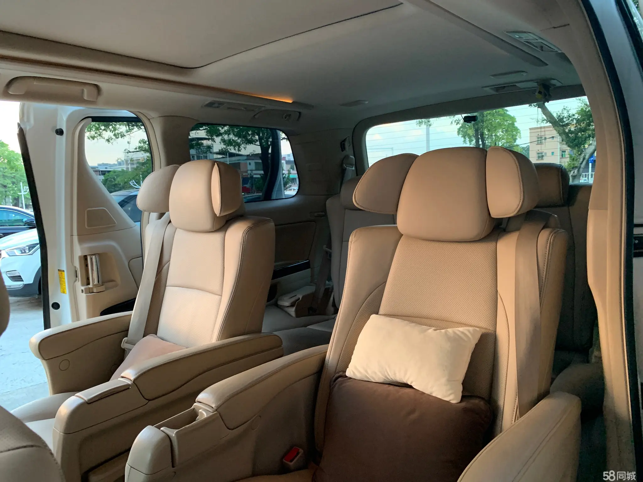 丰田 埃尔法 2013 汽车图片 #12