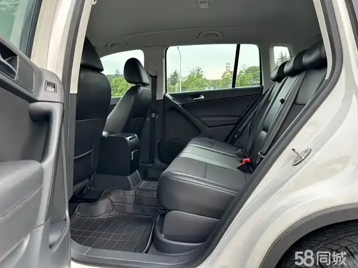 Volkswagen Tiguan 2013 car image #12