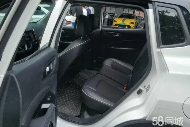 Changan CS15 EV 2019 immagine di auto #12