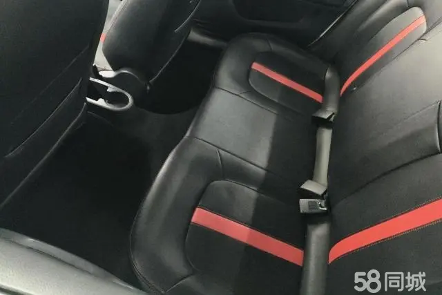 Skoda Rapid Spaceback 2018 car image #12