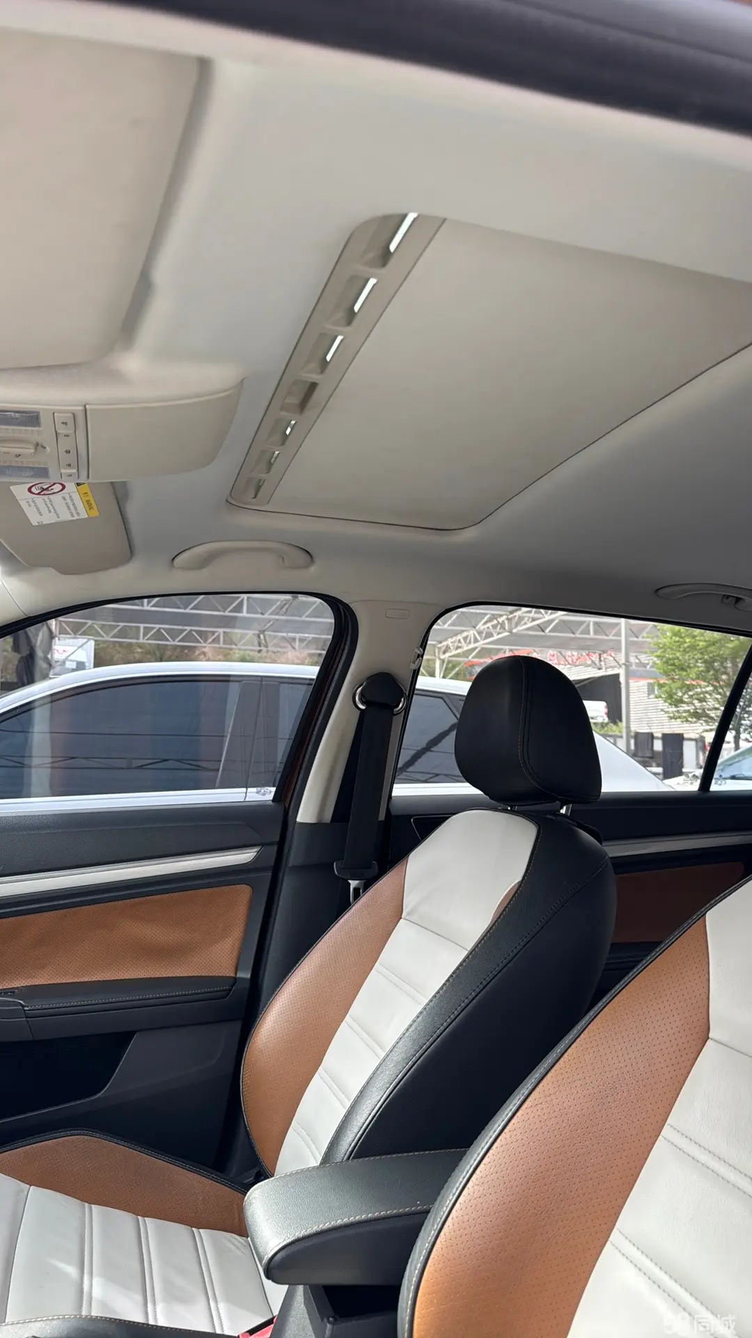 Volkswagen Cross Lavida 2016 car image #12