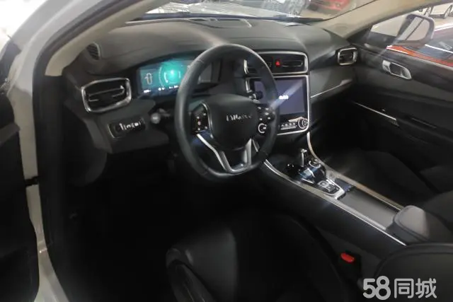 Lynk & Co 01 EM-P 2020 car image #12