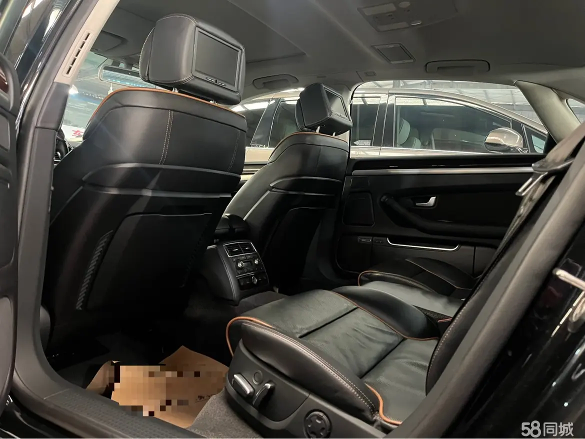 Audi A8 2010 immagine di auto #12