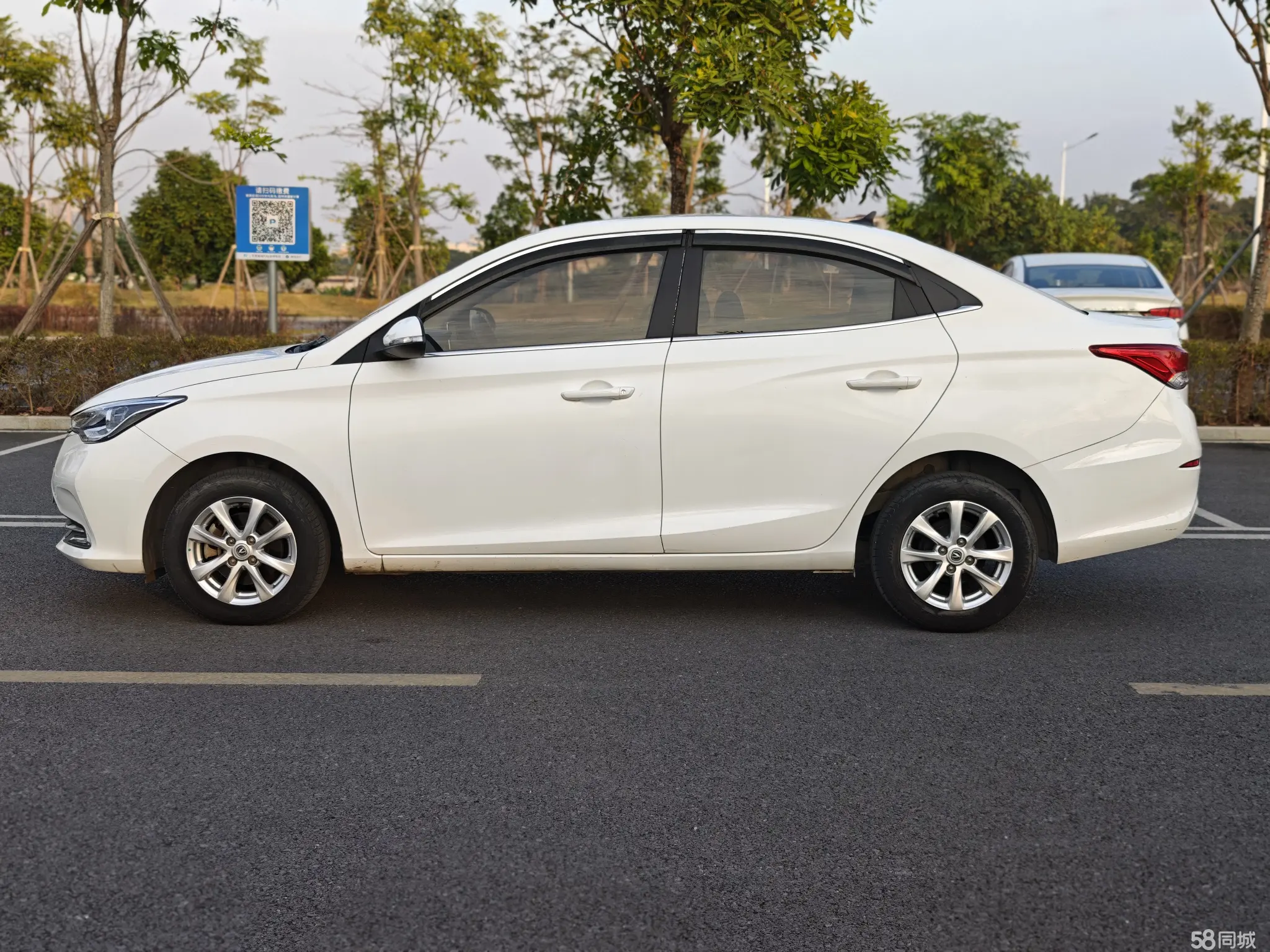 Changan Alsvin 2018 car image #12