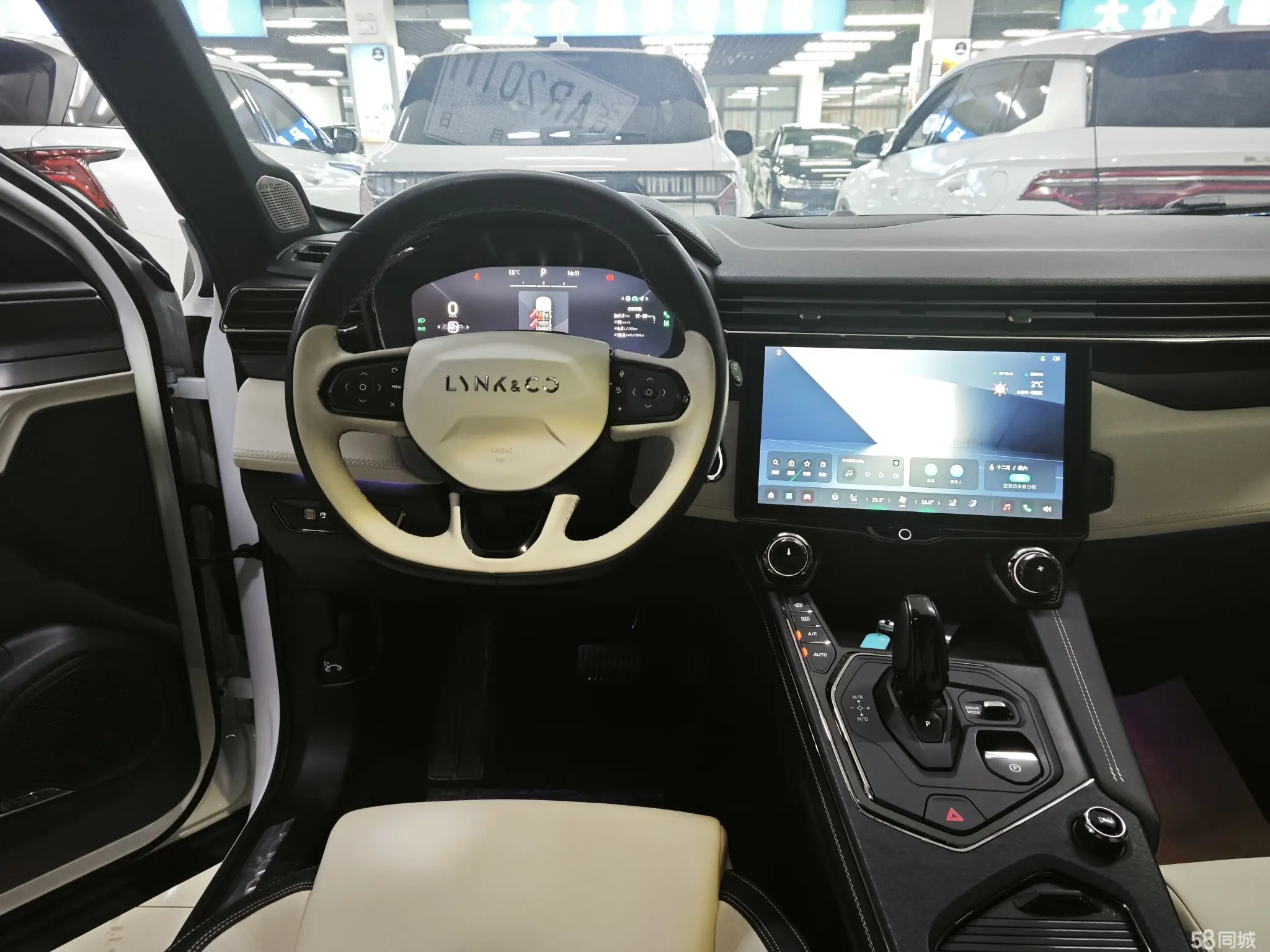 Lynk & Co 01 EM-P 2022 #12 Lynk & Co 01 EM-P 2022 car image #12