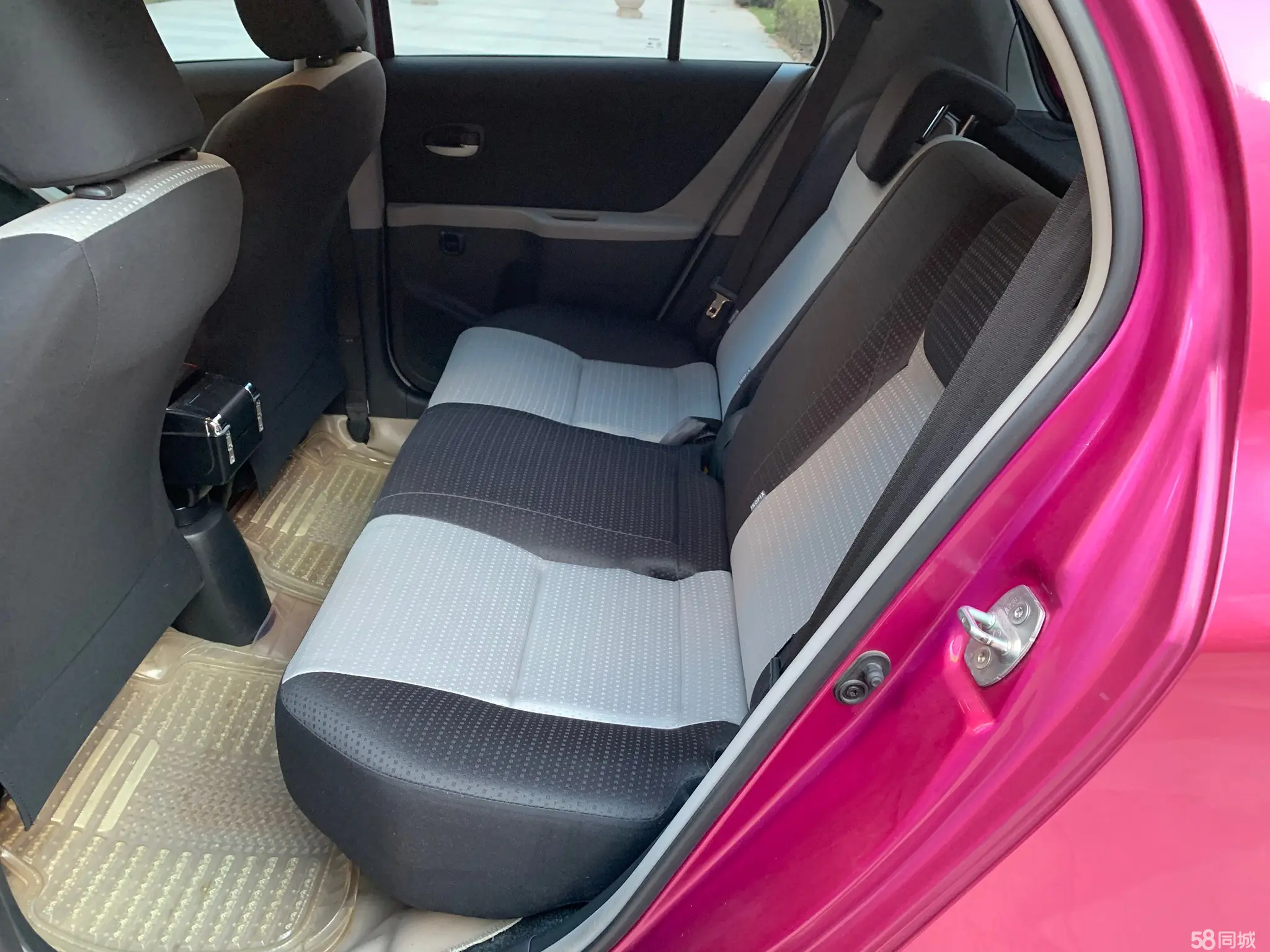 Toyota Yaris 2013 #12 Toyota Yaris 2013 car image #12