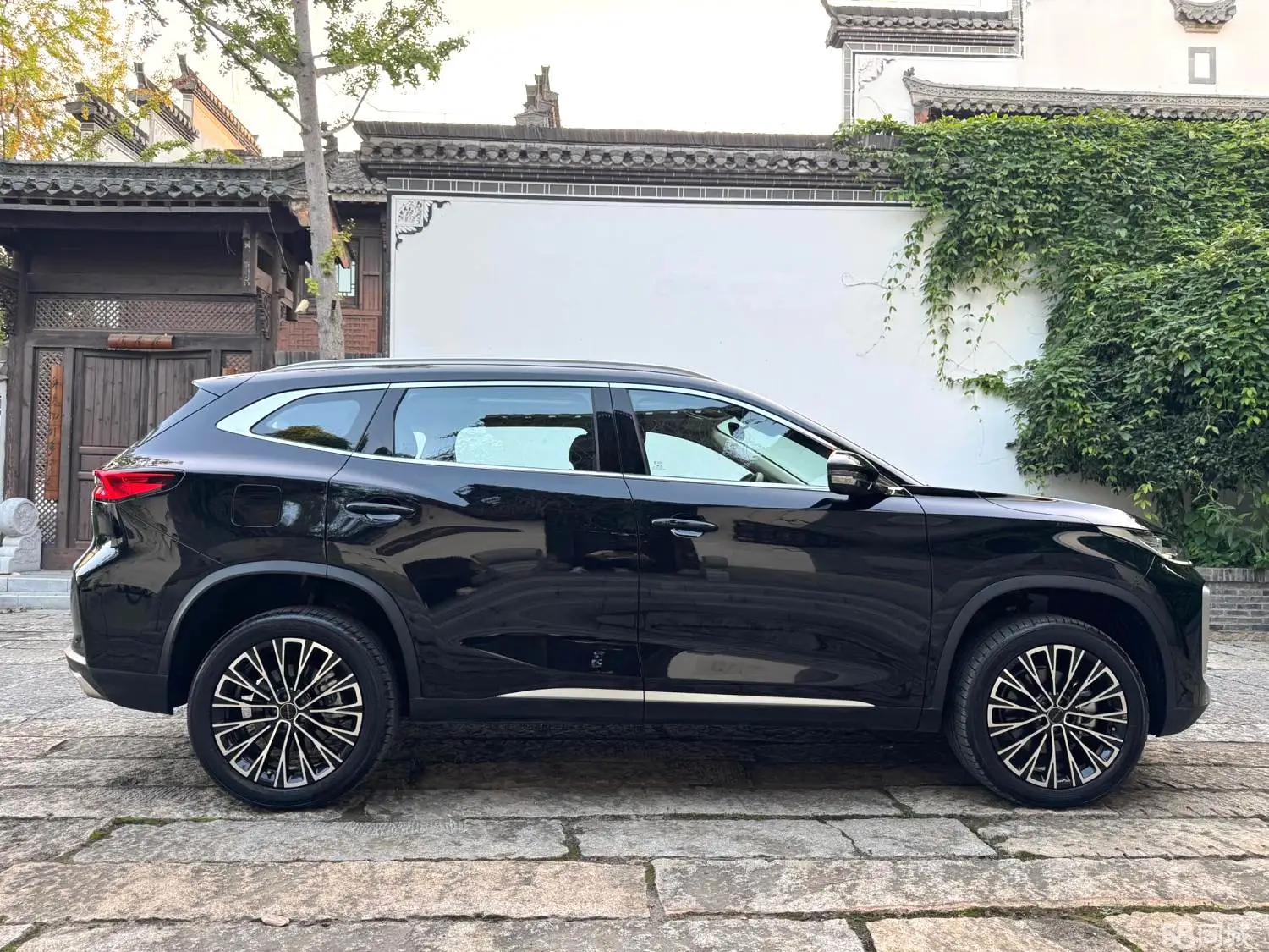 Exceed Lingyun 2023 car image #12