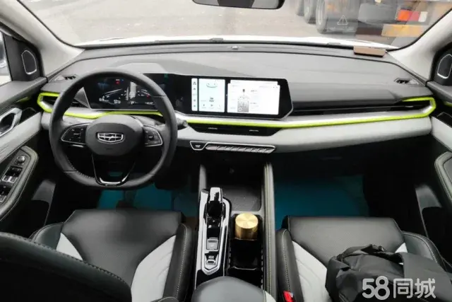 GEELY Coolray 2022 car image #12