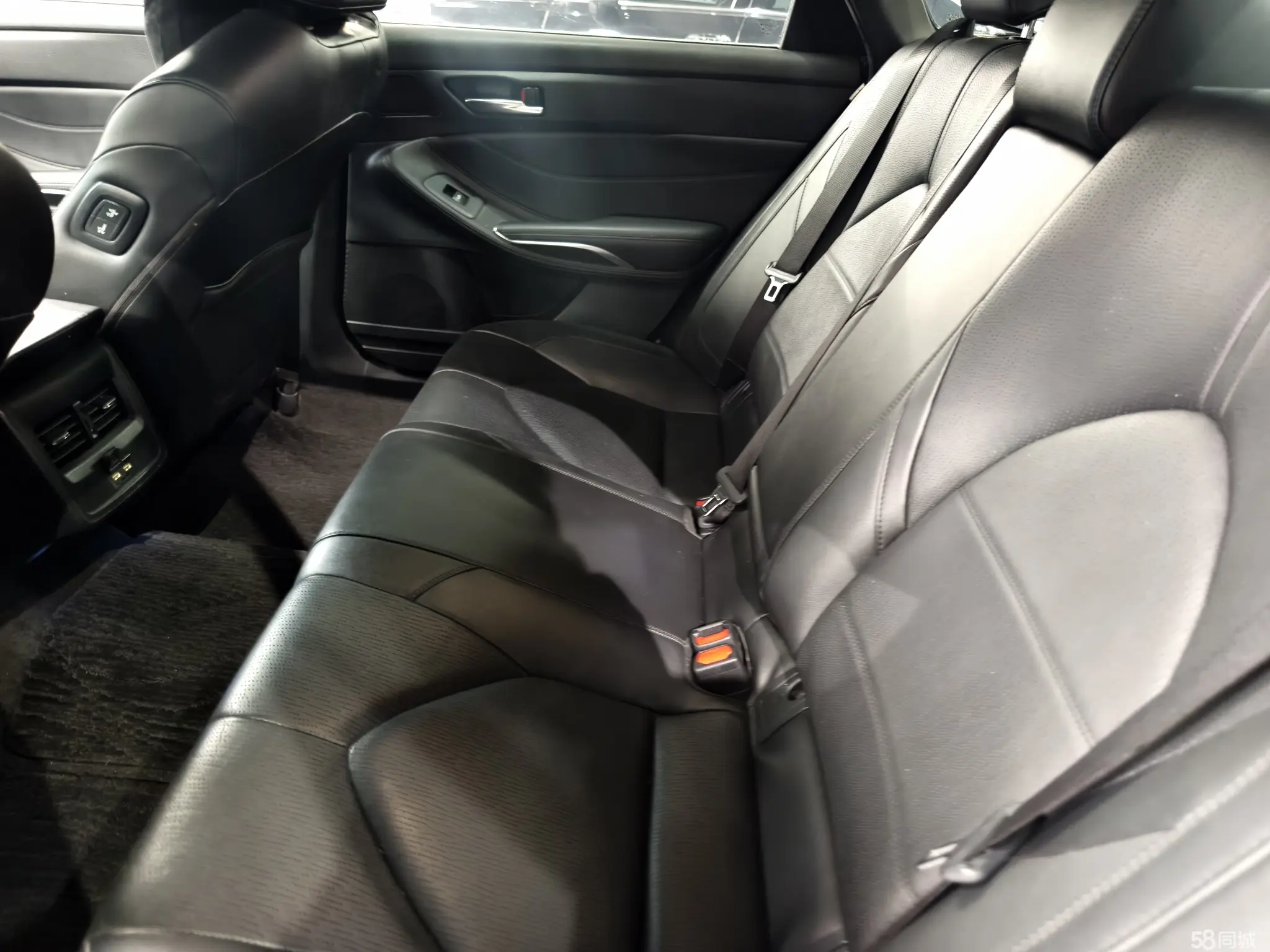 Toyota Avalon 2020 car image #12