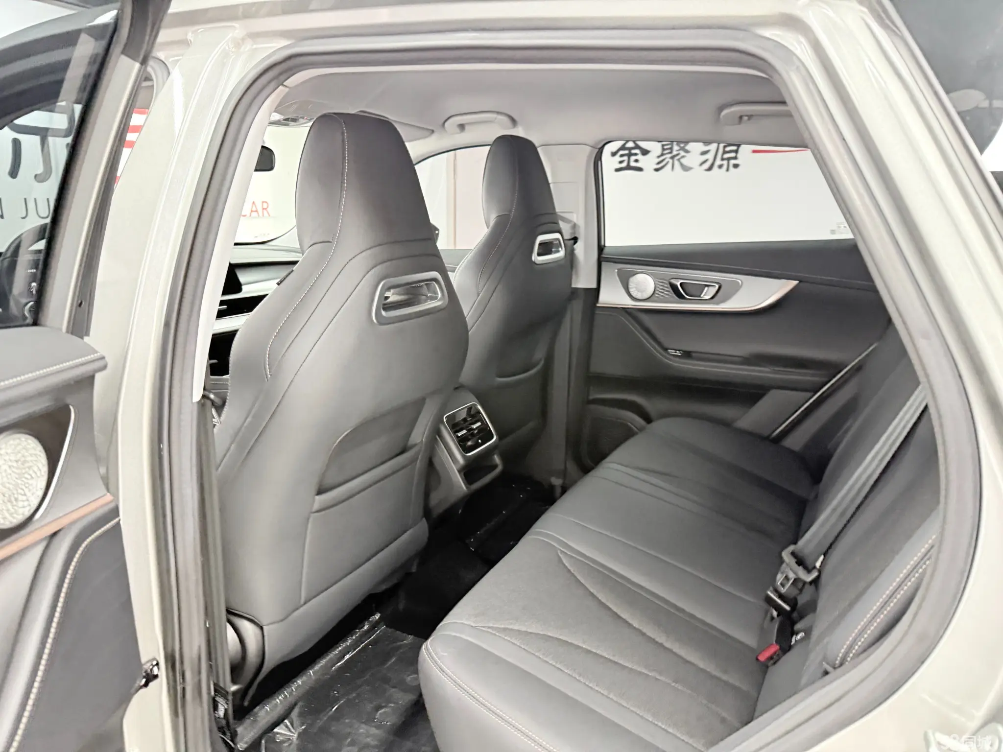 Chery Tiggo 5x 2024 car image #12