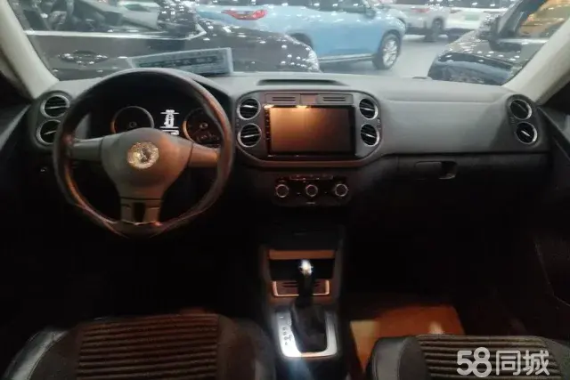 Volkswagen Tiguan 2019 car image #12