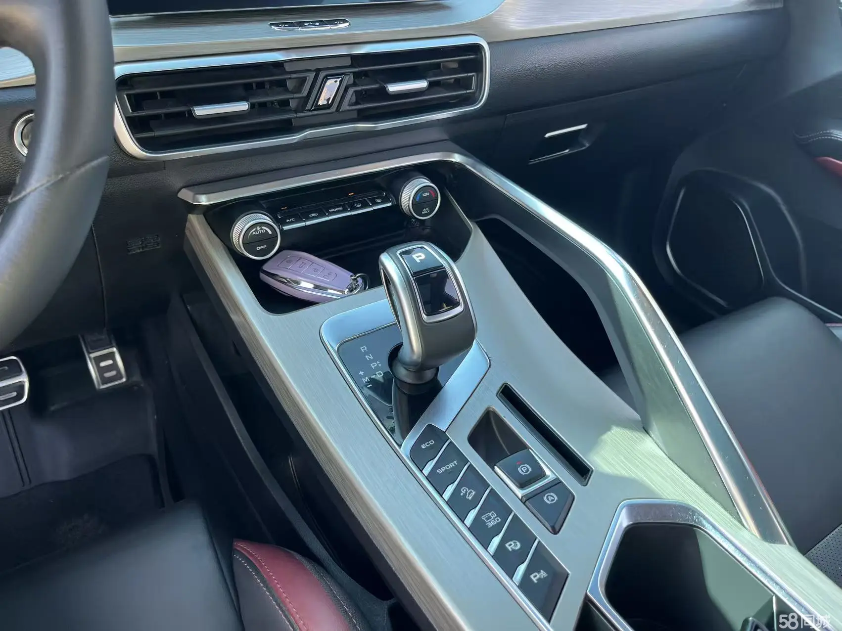 GEELY Coolray 2019 #12 GEELY Coolray 2019 car image #12