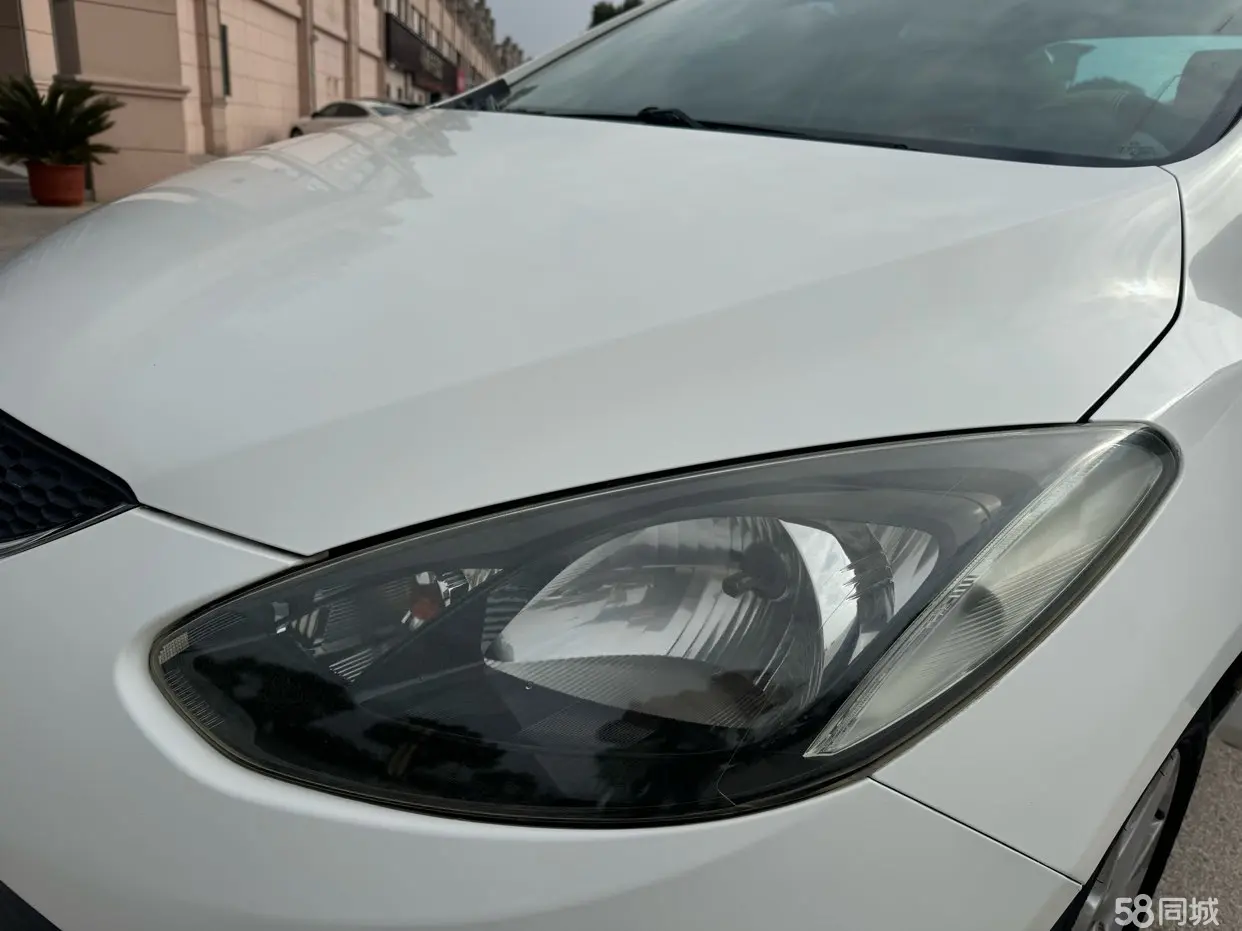 Mazda 2 2010 image de voiture #12