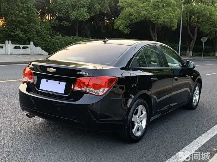 Chevrolet Cruze 2013 immagine di auto #12