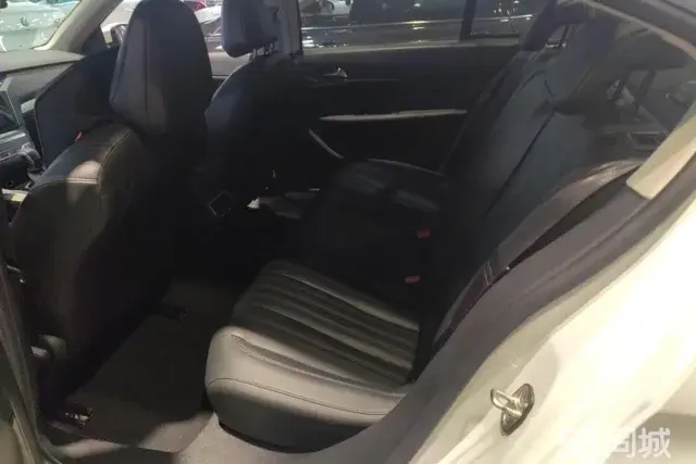 标致 标致408 2025 汽车图片 #12