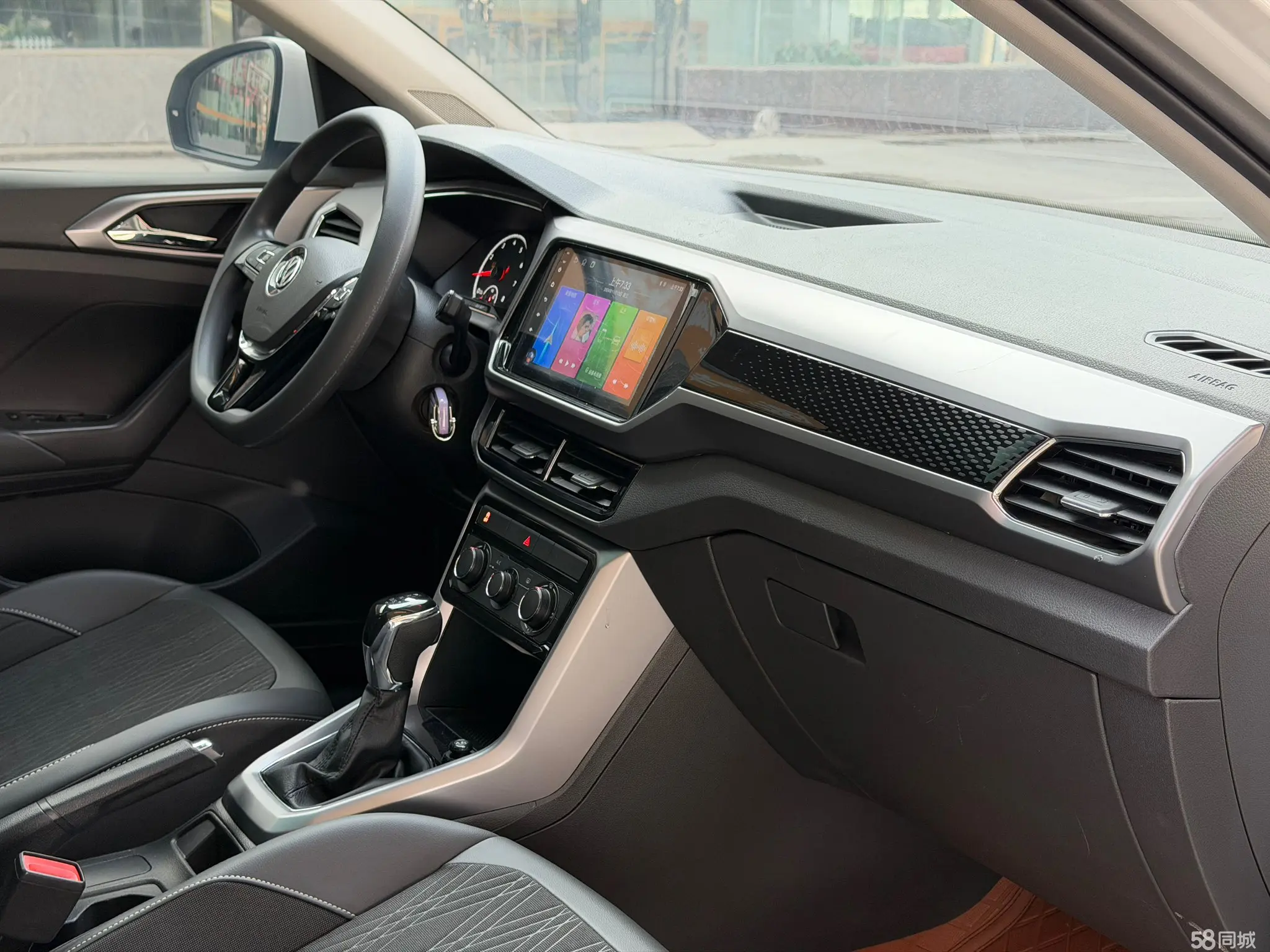 Volkswagen T-Cross 2020 #12 Volkswagen T-Cross 2020 car image #12