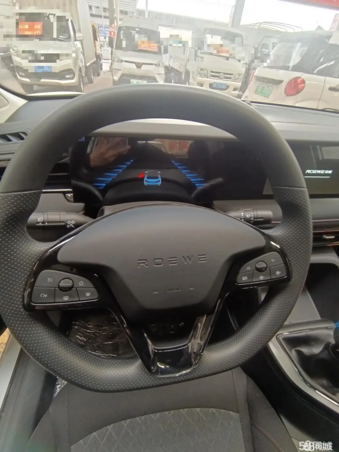 Roewe i5 2025 car image #12