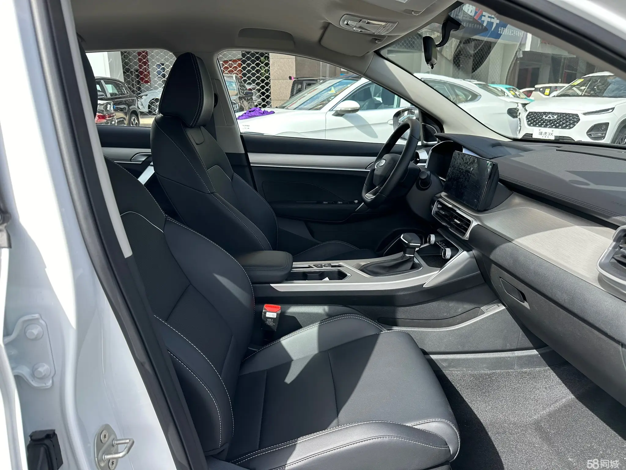 GEELY Coolray 2025 صورة سيارة #12