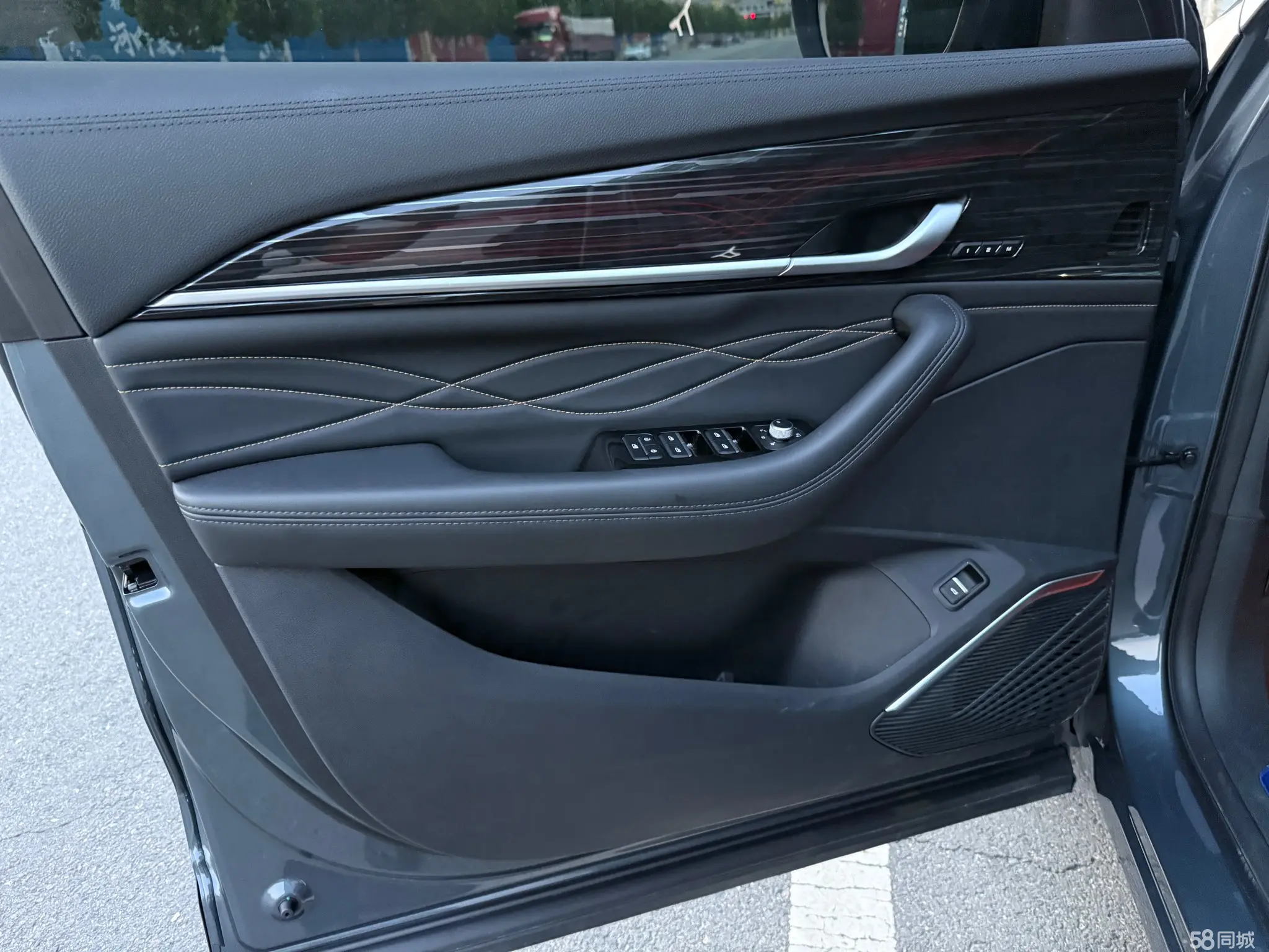 GEELY Monjaro 2025 car image #12